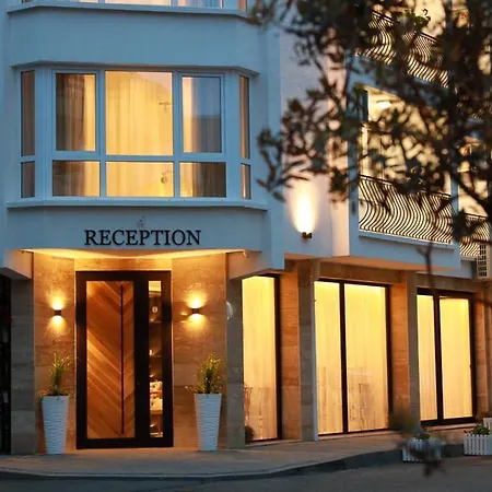Antares Hotel *